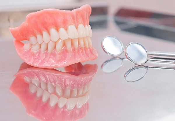 入れ歯・詰め物